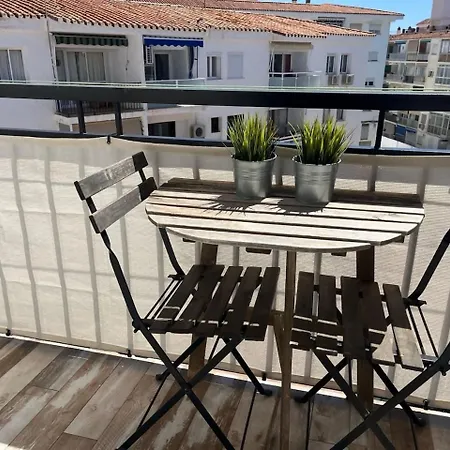 3 Hab Con Parking Junto A La Playa Daire