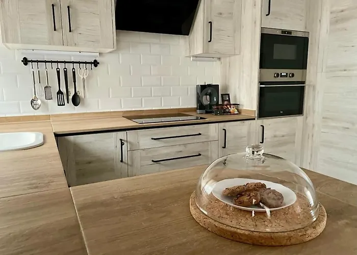 3 Hab Con Parking Junto A La Playa Нерха