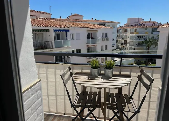 Apartment 3 Hab Con Parking Junto A La Playa Nerja